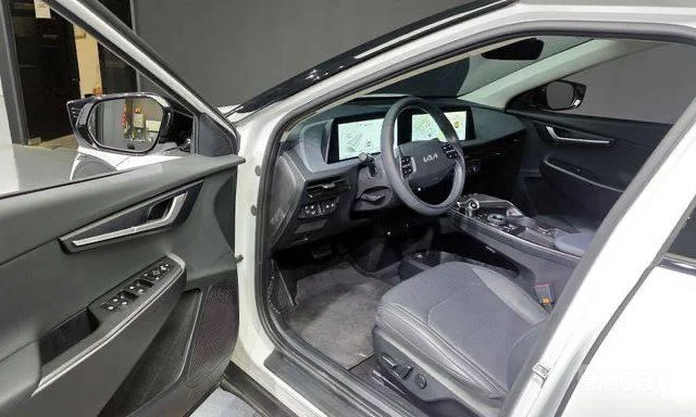 Kia EV6 Long Range 4WD Air 2021 - миниатюра 6