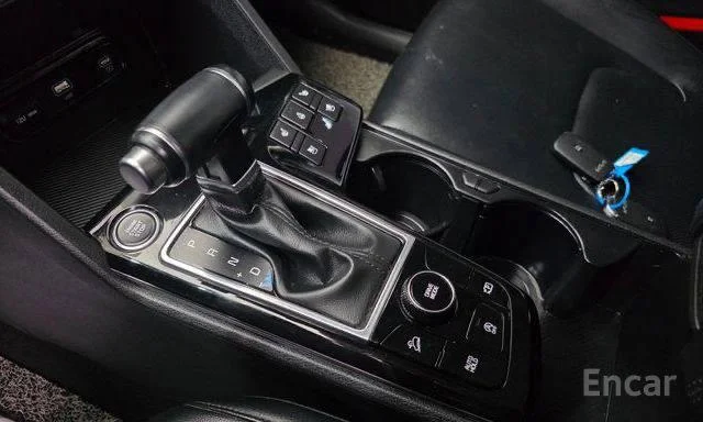 Kia Sportage 2.0 Diesel Prestige 2023 - миниатюра 5