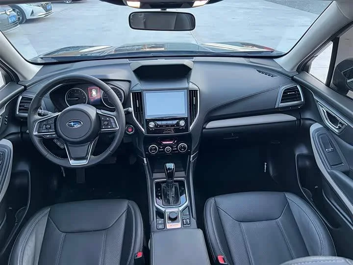 Subaru Forester 2.0i AWD Deluxe Edition EyeSight 2022 - миниатюра 2