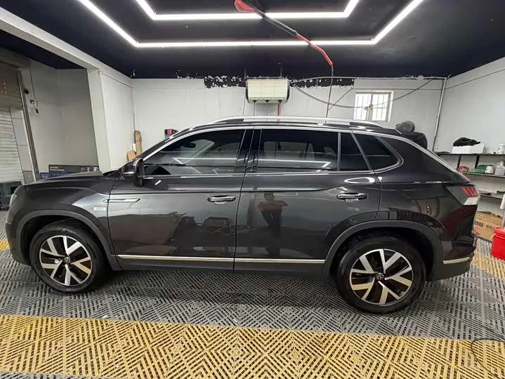 Volkswagen Tayron 1.4T 280TSI AT Luxury Plus Advanced 2023 - миниатюра 2