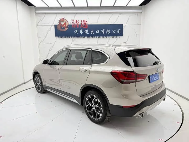 BMW X1 2022 sDrive20Li Exclusive - миниатюра 2