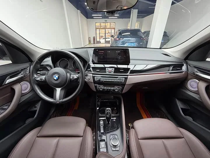 BMW X1 2022 sDrive20Li Exclusive - миниатюра 3