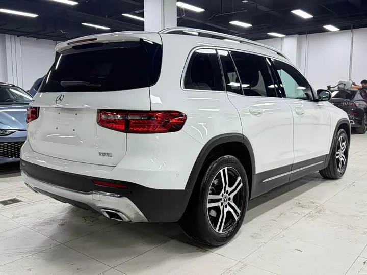Mercedes-Benz GLB 2022 180 Dynamic Type - миниатюра 2