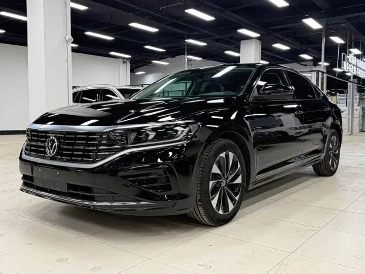 Volkswagen Passat 1.4T 280TSI Elite Edition 2023 - изображение 1