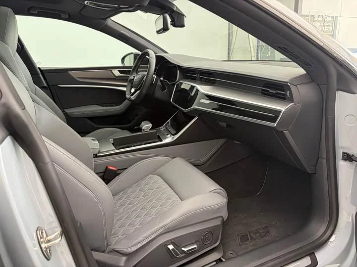 Audi A7L 2024 45 TFSI quattro RS Racing Edition - миниатюра 3