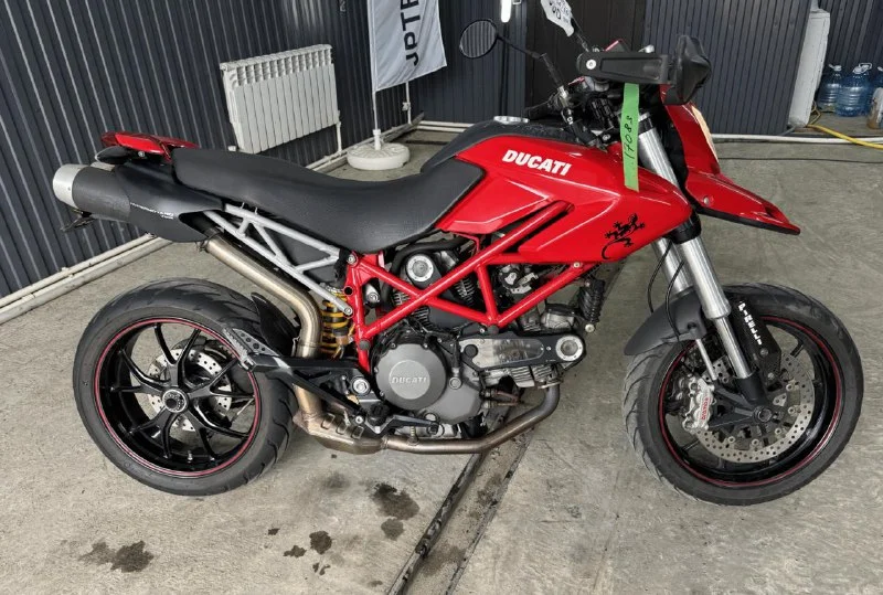 Ducati Hypermotard 796 2010 - изображение 1