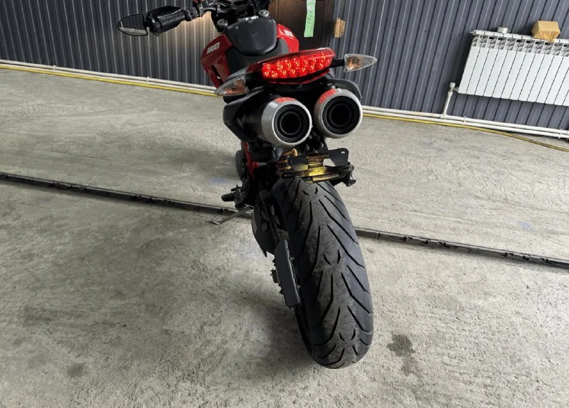 Ducati Hypermotard 796 2010 - миниатюра 2