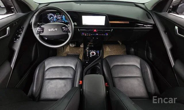 Kia Niro Hybrid Signature 2022 - миниатюра 3
