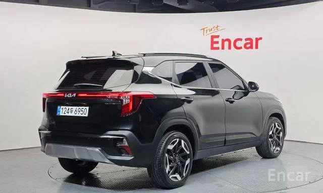 Kia Seltos 2.0 2WD Signature 2024 - миниатюра 2