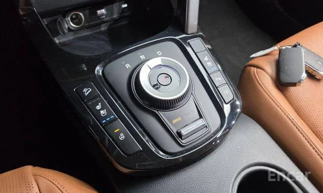 Kia Seltos 2.0 2WD Signature 2024 - миниатюра 3
