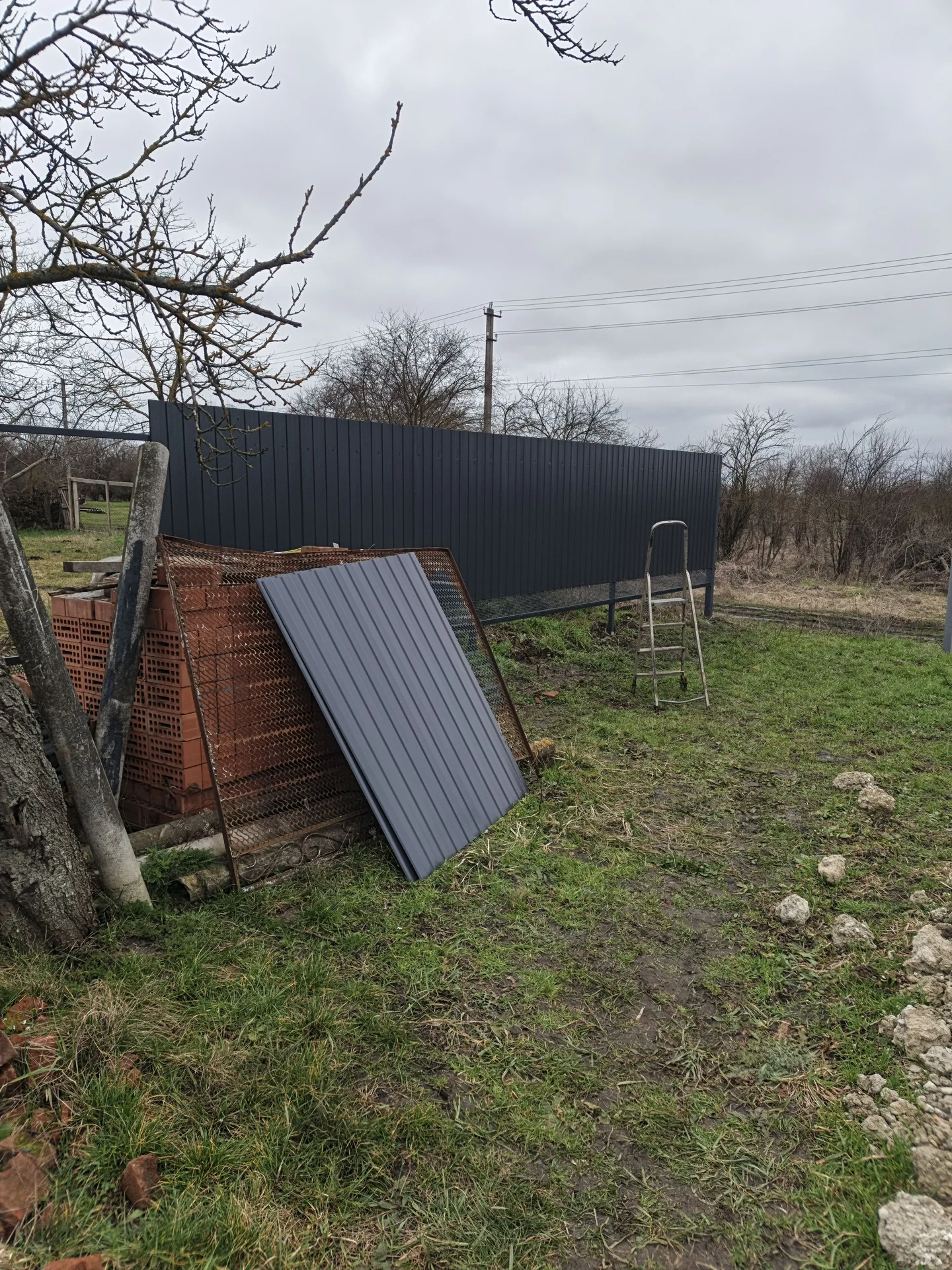 Установка заборов 3d сетки - миниатюра 4