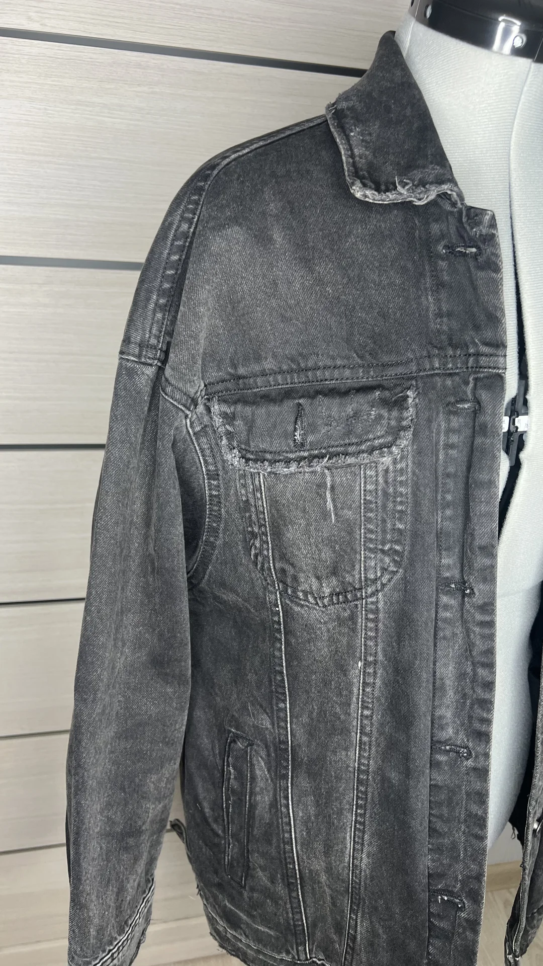 Черная джинсовая куртка Zara - миниатюра 5