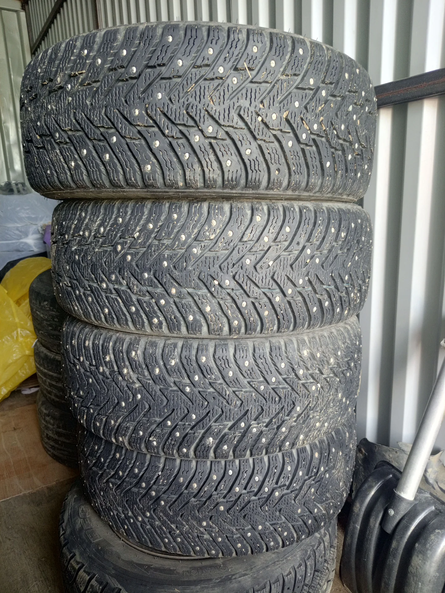 Шины зимние 205/55/16 nokian tyres - миниатюра 2