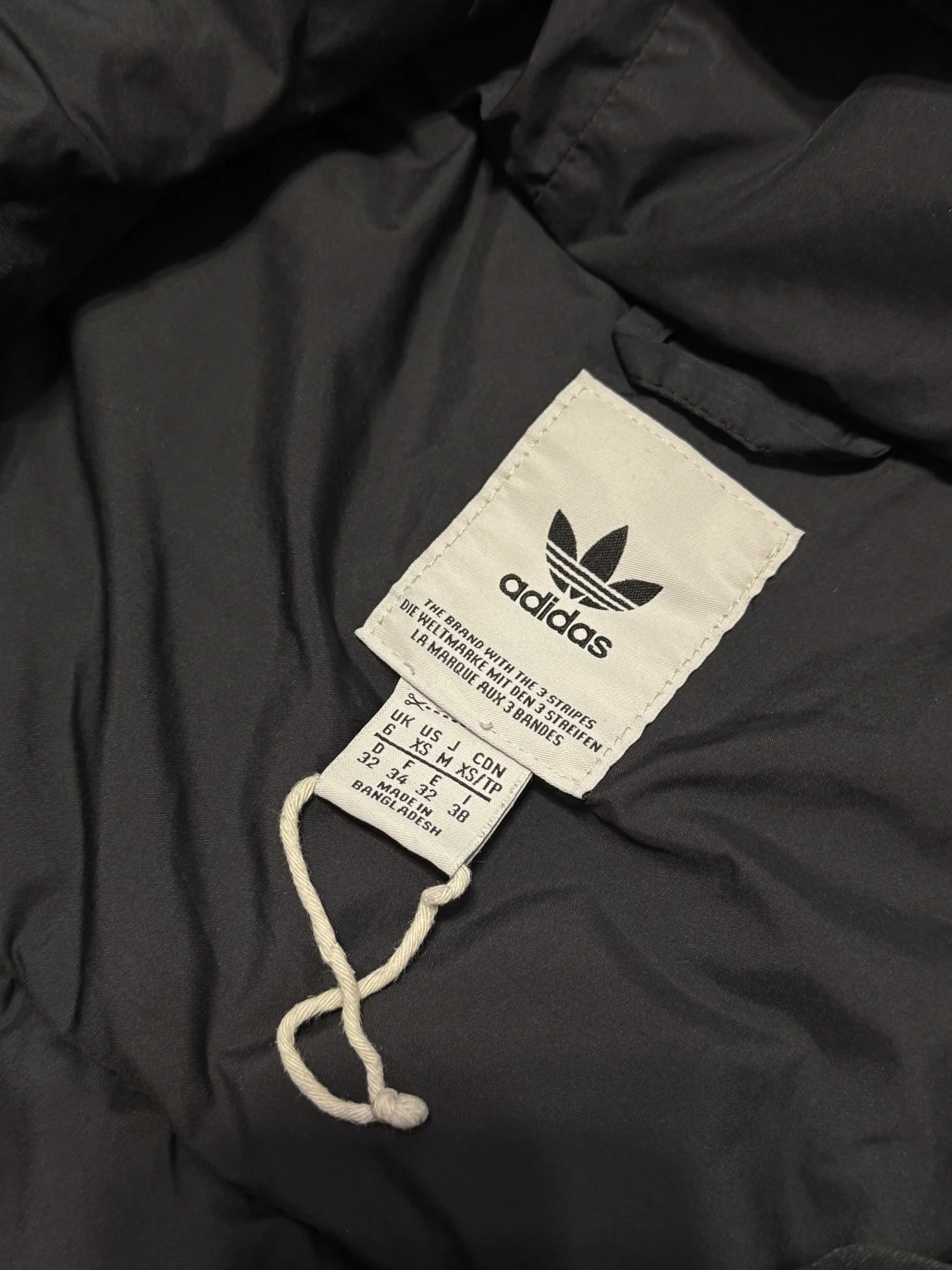 Легкий пуховик Adidas оригинал - миниатюра 3