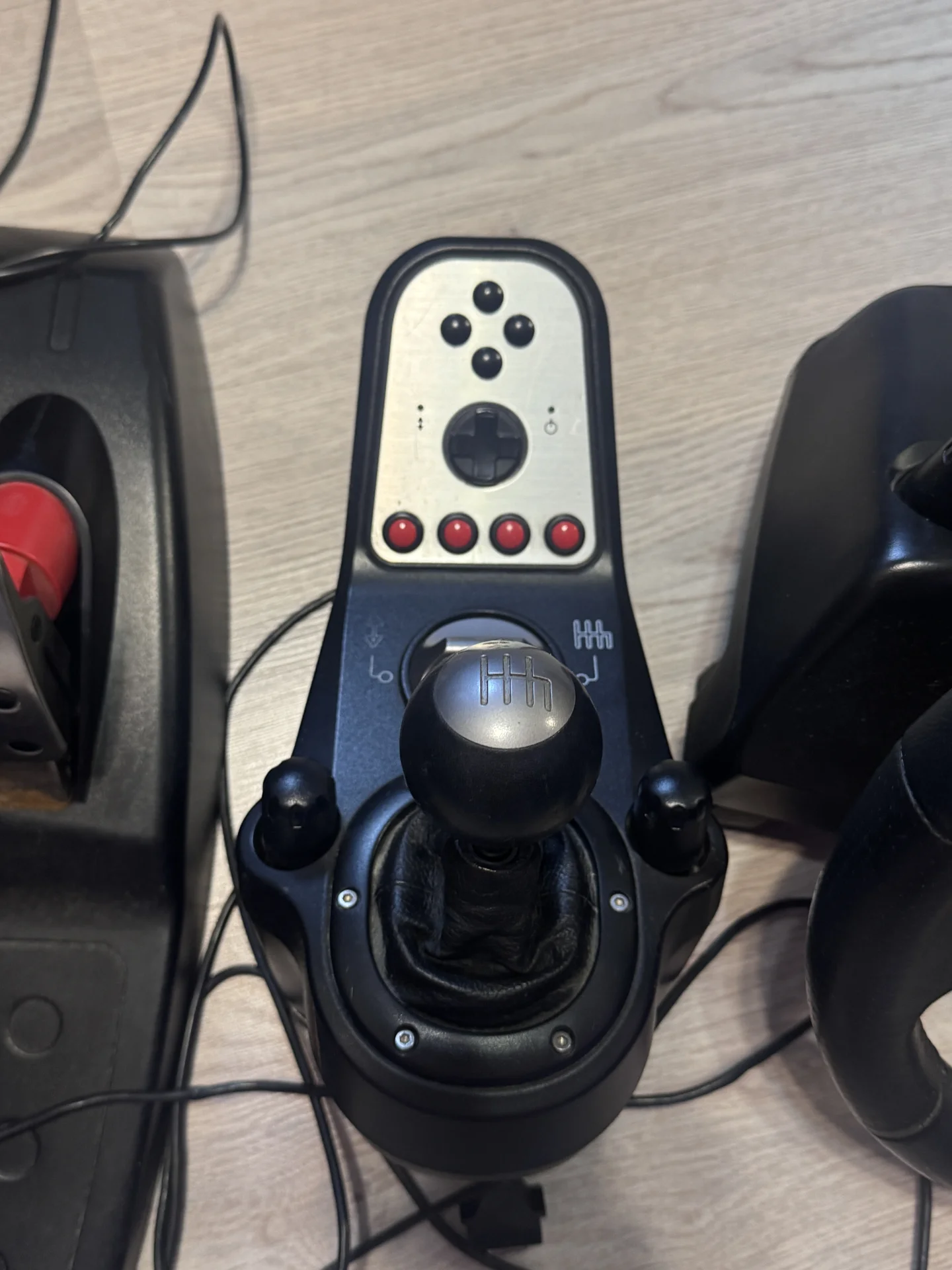 Игровой руль Logitech g25 - миниатюра 3