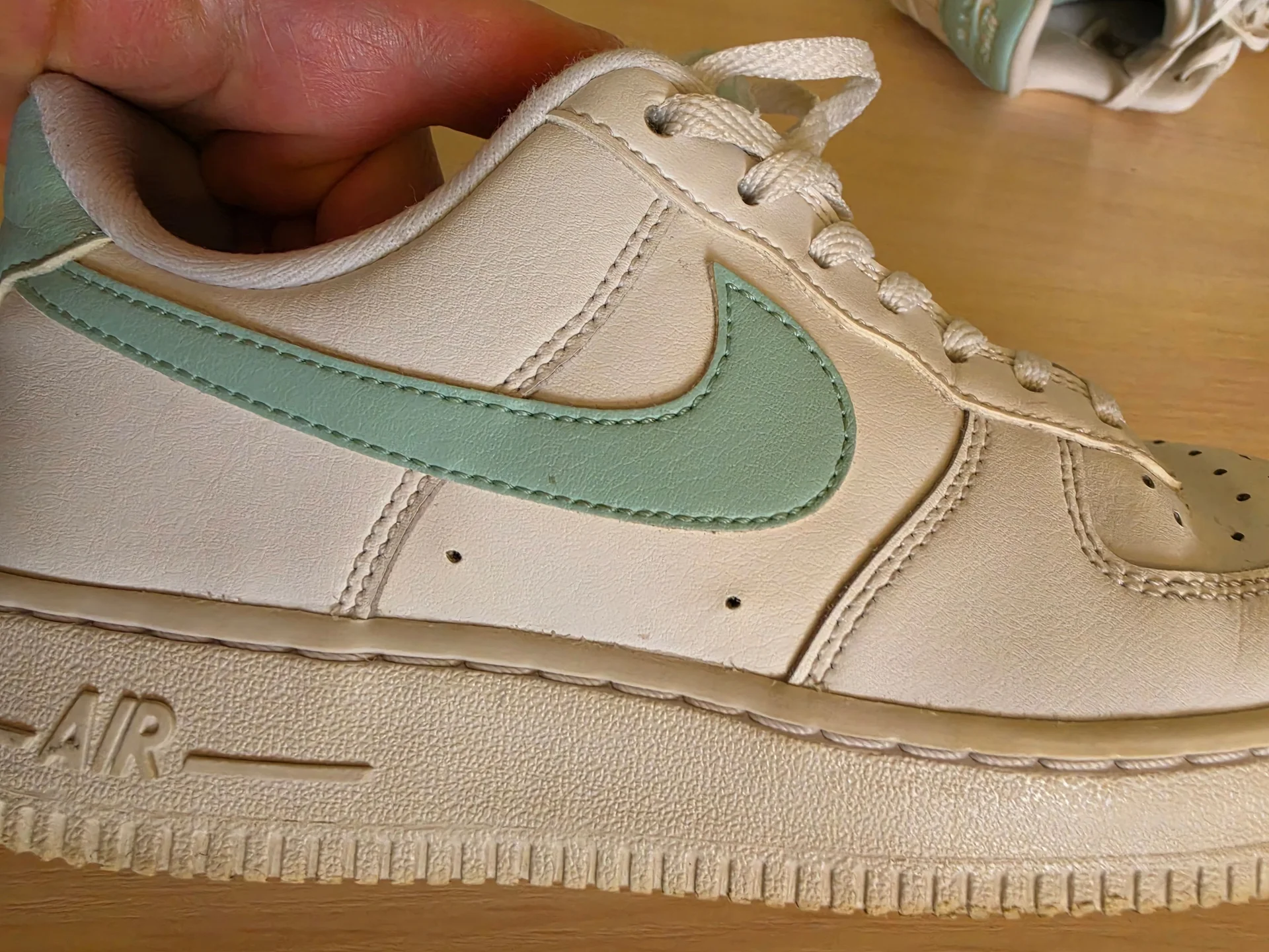 Оригинальные кроссовки Nike Air Force 1 ‘07 - миниатюра 5