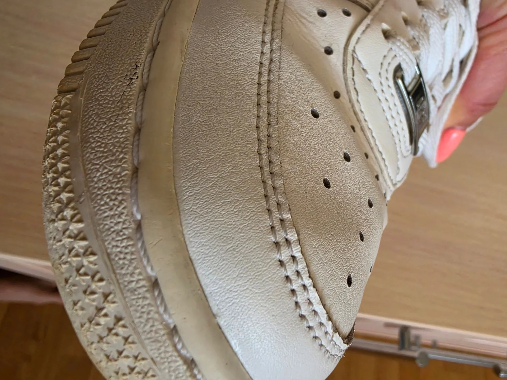 Оригинальные кроссовки Nike Air Force 1 ‘07 - миниатюра 6