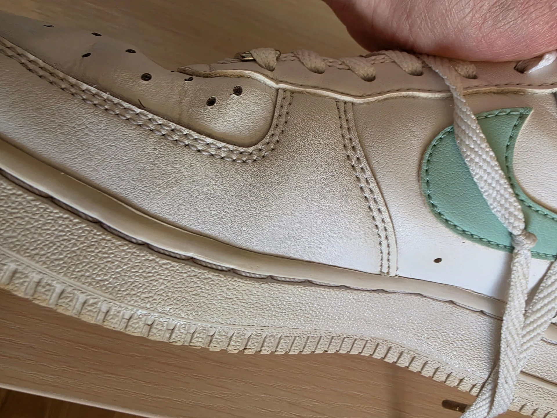 Оригинальные кроссовки Nike Air Force 1 ‘07 - миниатюра 7