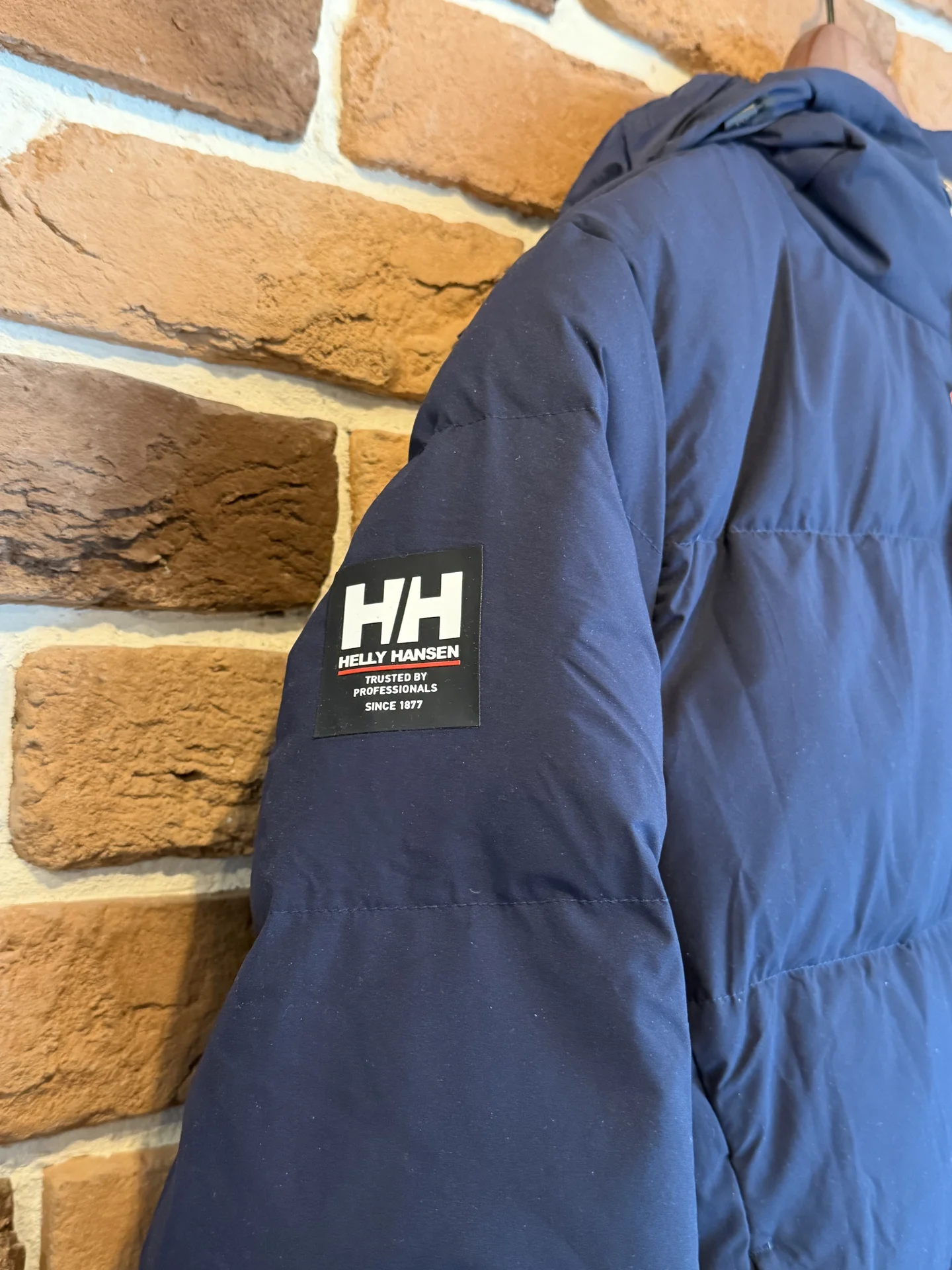 Пуховик helly Hansen - миниатюра 3
