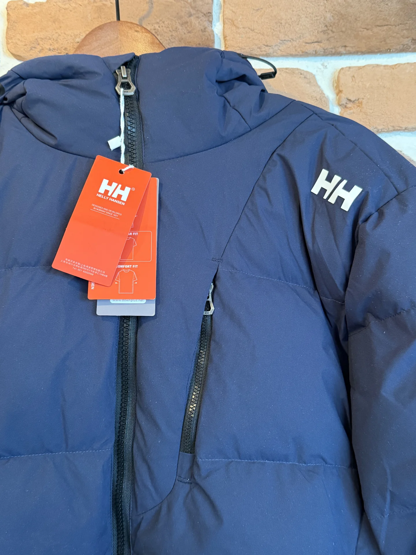 Пуховик helly Hansen - миниатюра 4