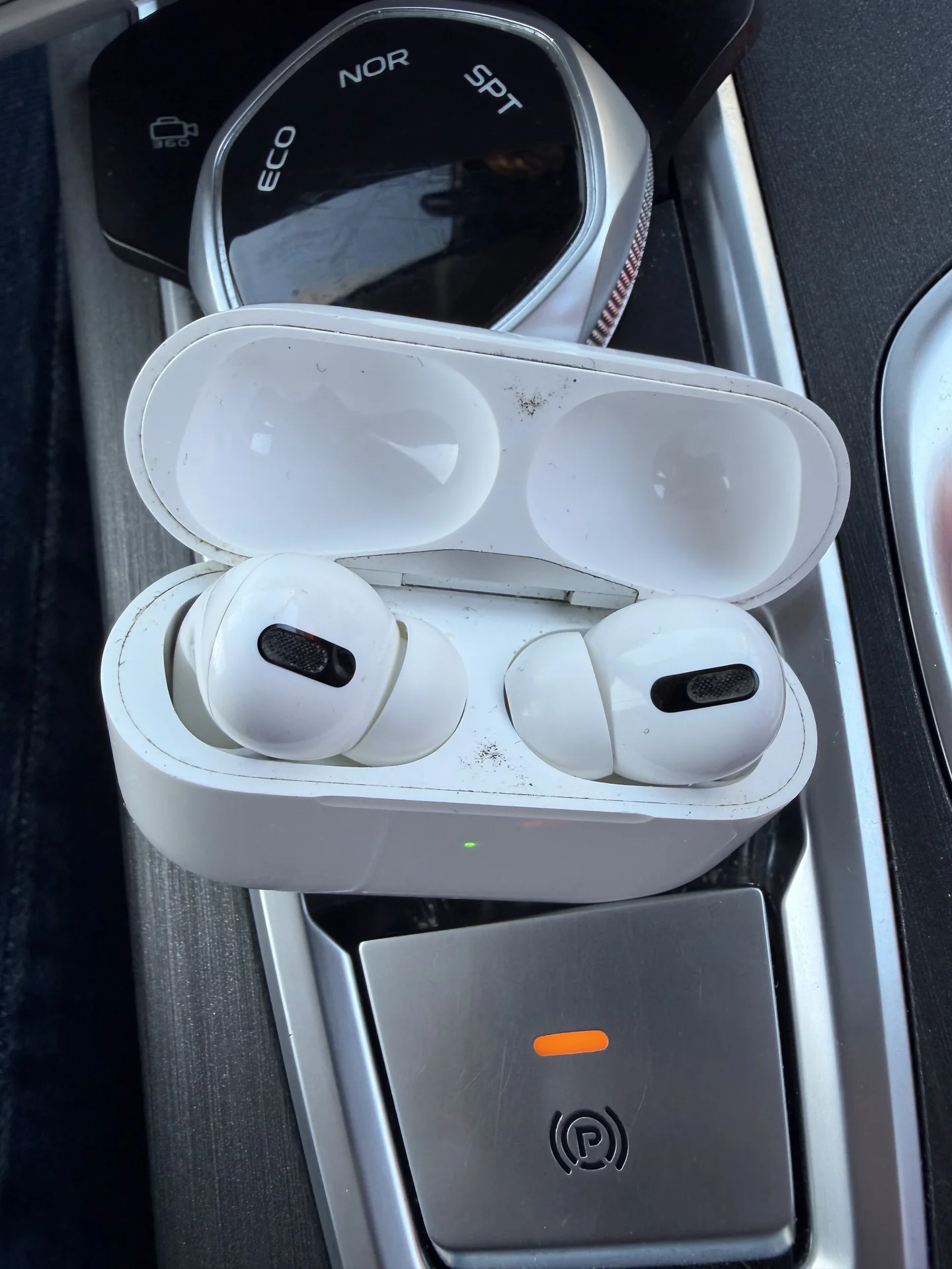 Оригинальные наушники AirPods Pro - миниатюра 3