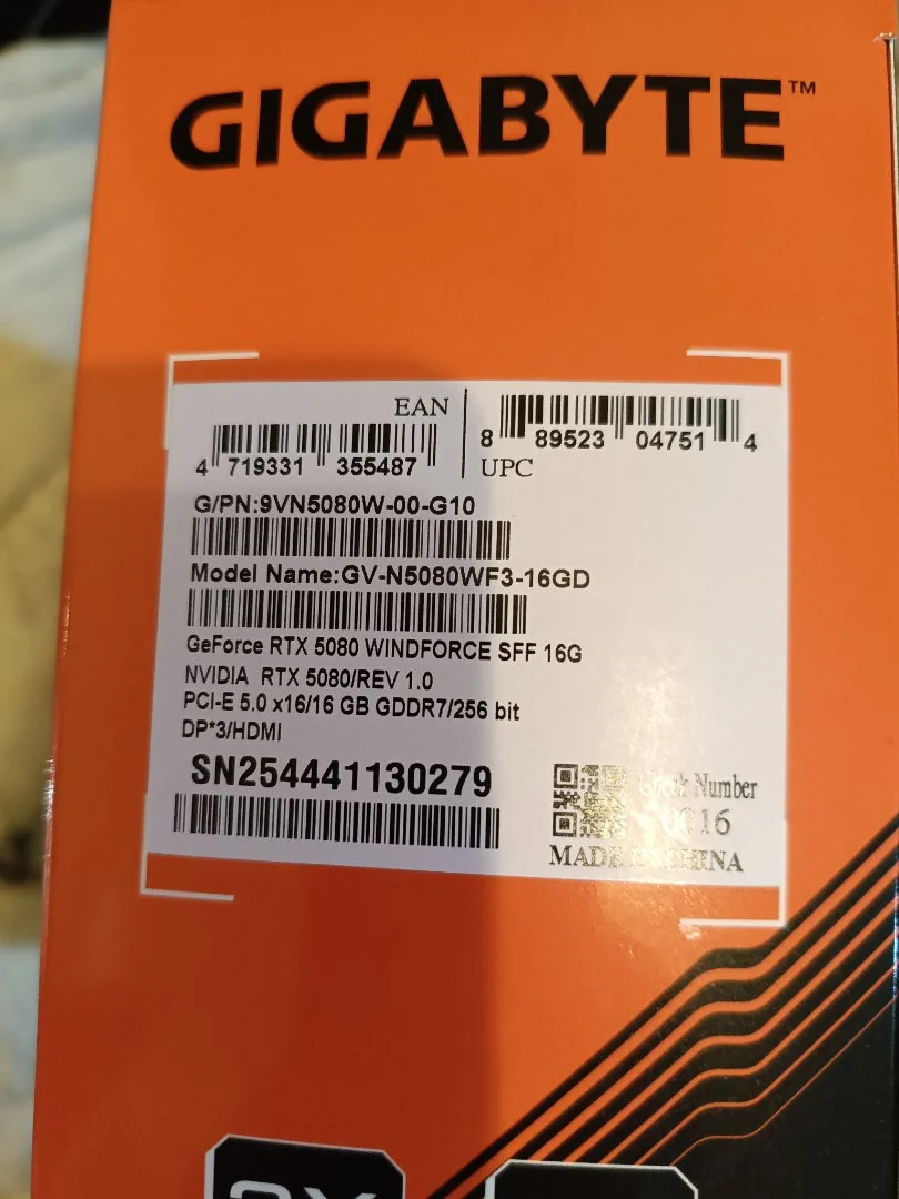 Видеокарта GIGABYTE RTX 5080 WINDFORCE SFF 16GB OC - миниатюра 2