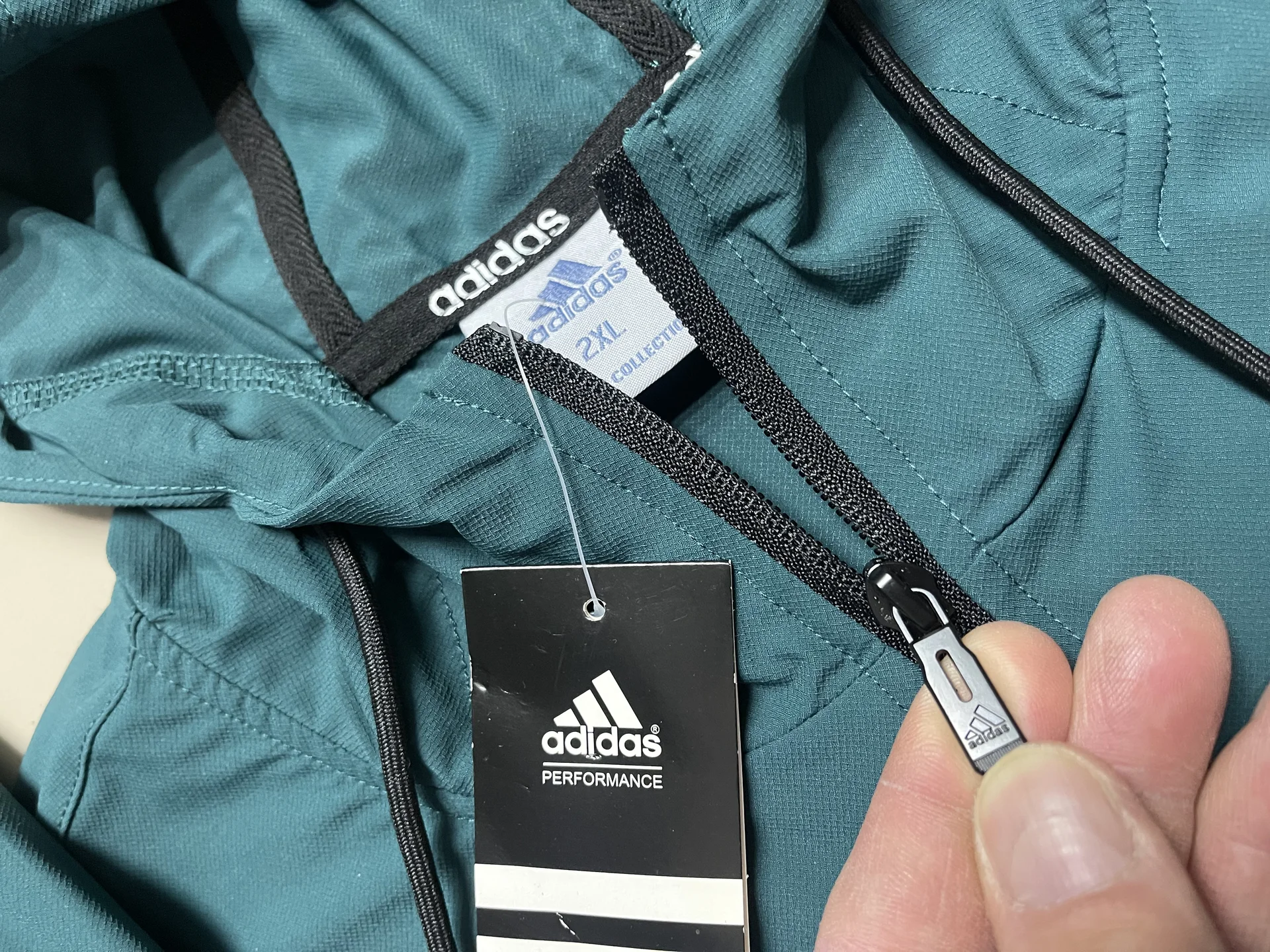 Мужской спортивный костюм adidas - миниатюра 3