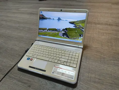 Ноутбук Packard bell EasyNote TJ76