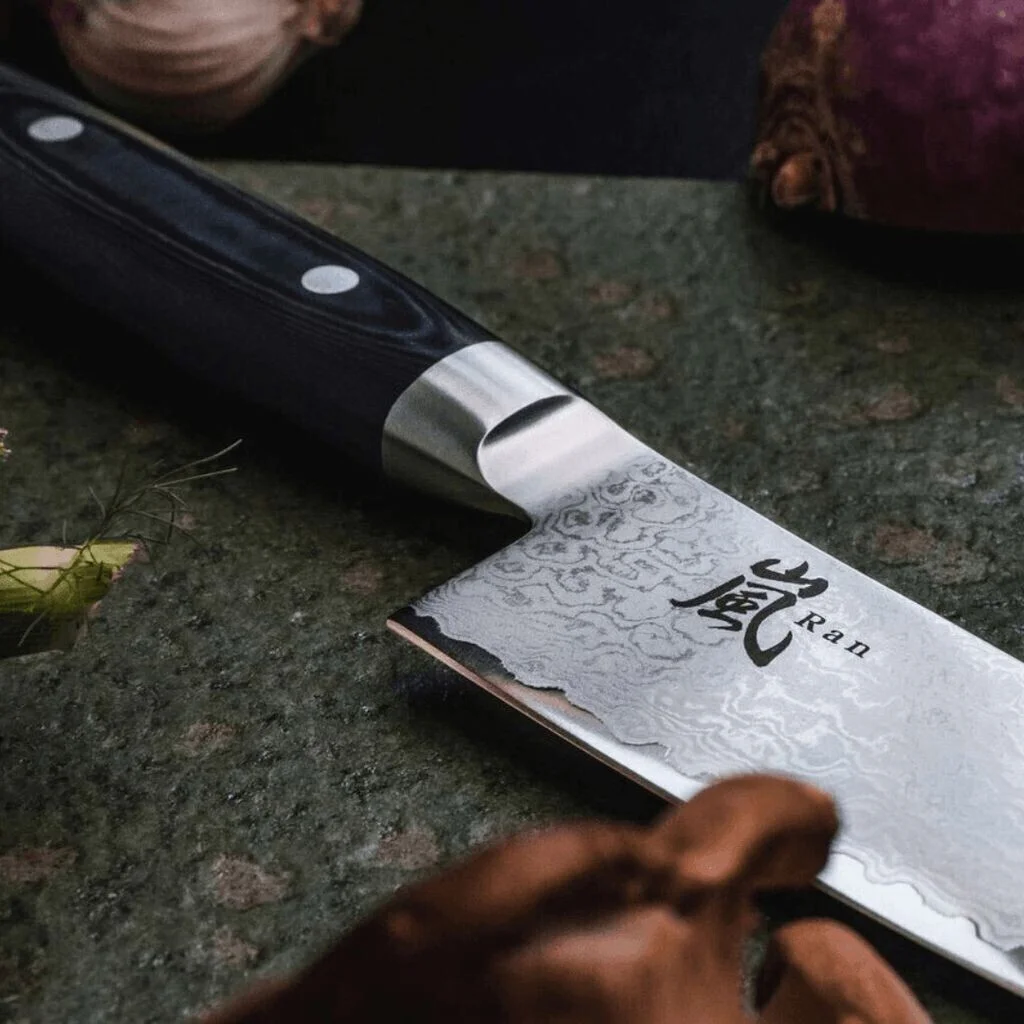 Поварской нож Yaxell Santoku RAN 16,5 см - миниатюра 7