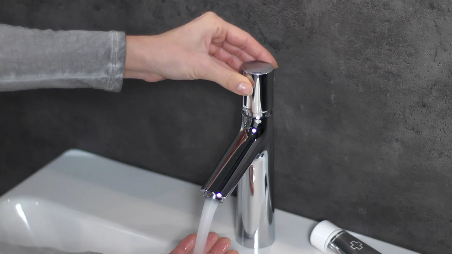 Смеситель для раковины hansgrohe Talis Select S - миниатюра 3