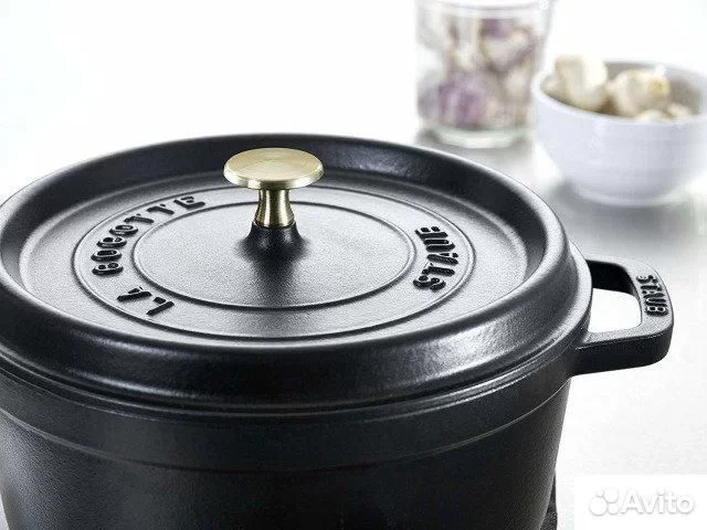 Кокотница круглая с крышкой 30 см, 8,35 л, Staub - изображение 1