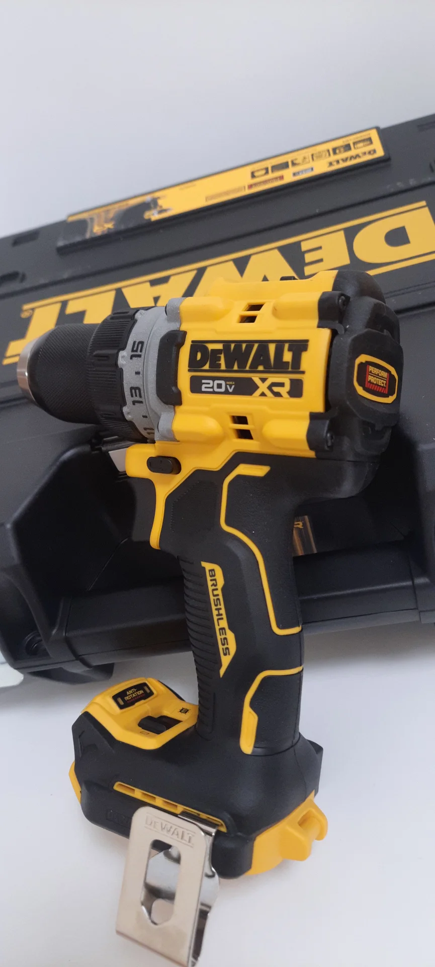Шуроповерт DeWalt - изображение 1