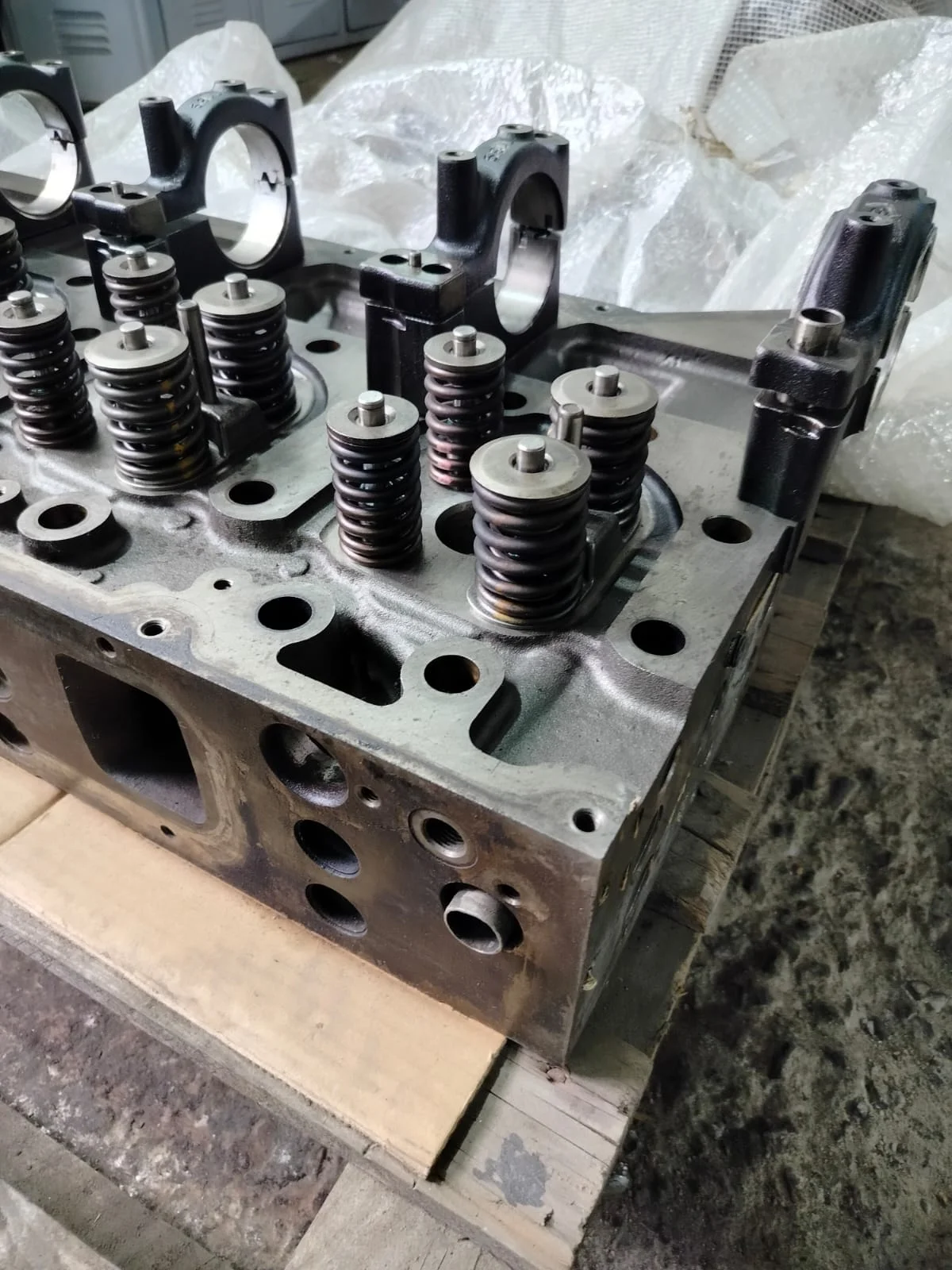 Головка блока цилиндров (ГБЦ ) volvo penta 3801395 - миниатюра 5