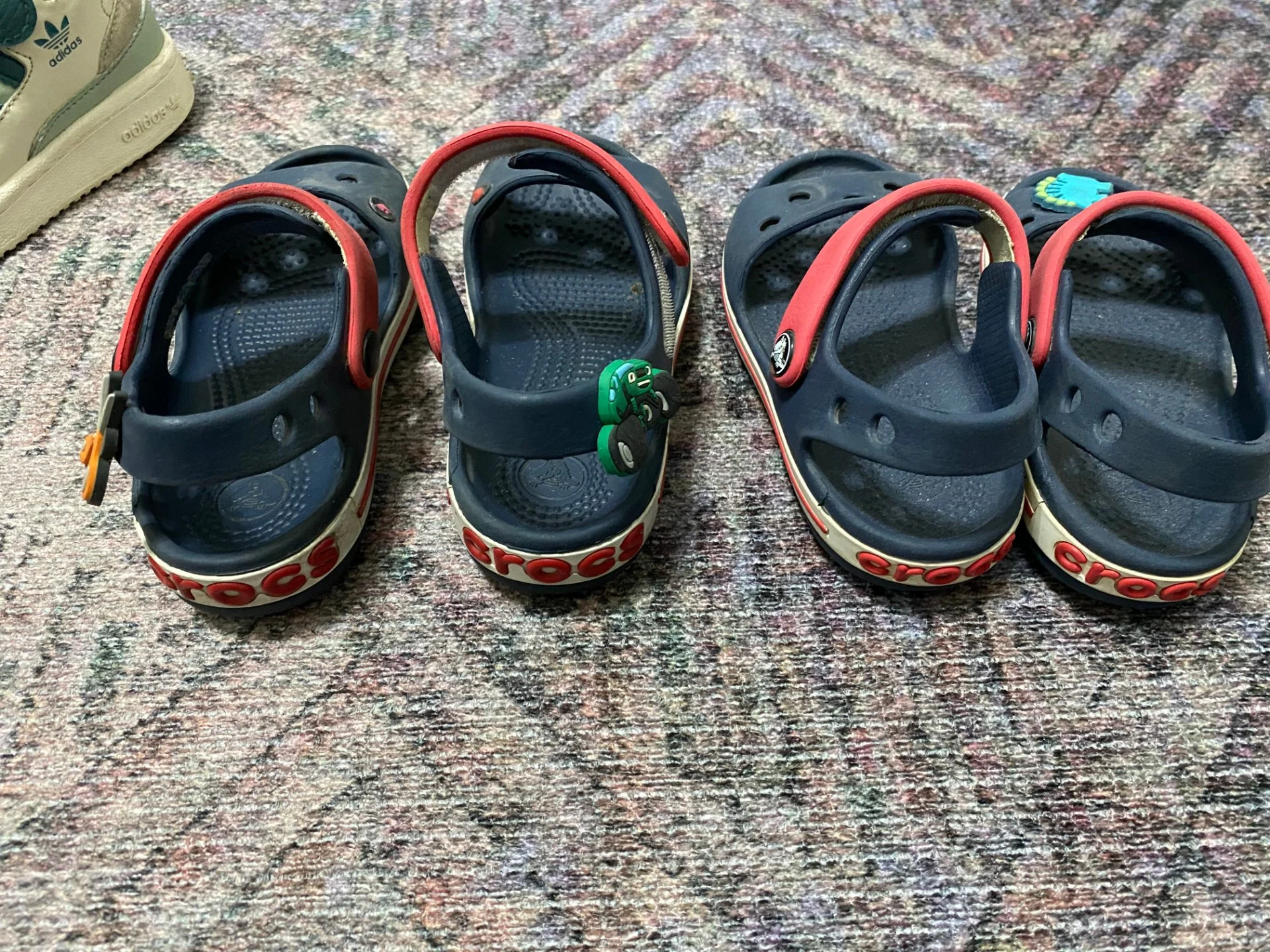 Crocs детские р 25 и 26 - миниатюра 2