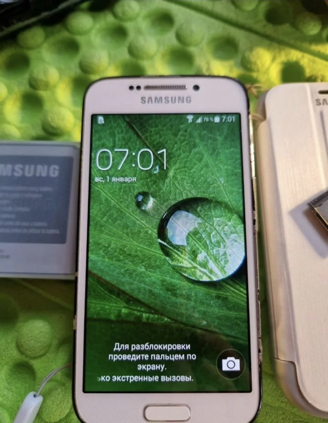 Samsung Galaxy S4 Zoom телефон - полноценный фото - миниатюра 3