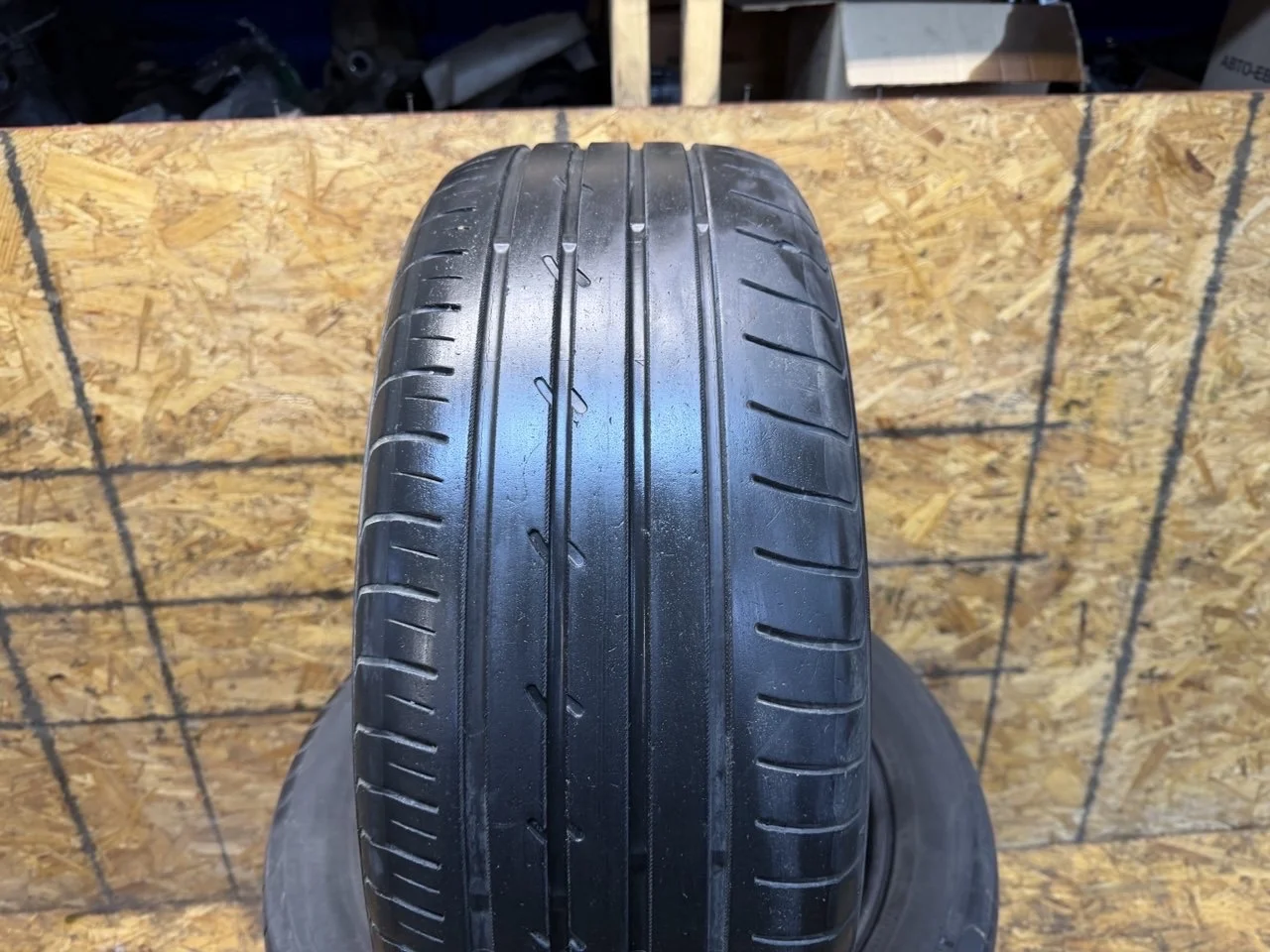 Резина летняя YOKOHAMA C.DRIVE 2 235/50 R18 - миниатюра 3