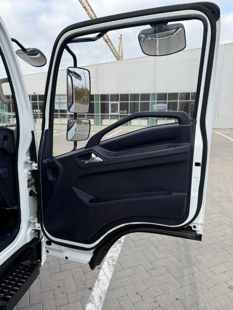 Isuzu Elf 2024г. Изотермический фургон - миниатюра 15