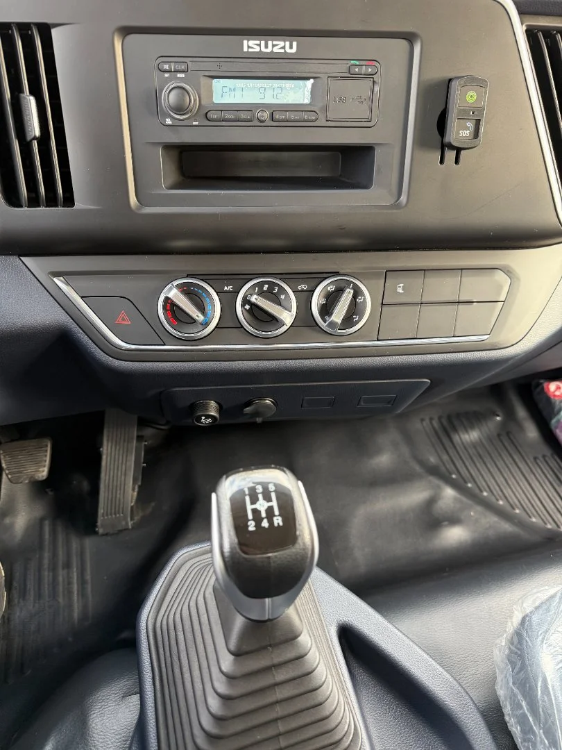 Isuzu Elf 2024г. Изотермический фургон - миниатюра 23