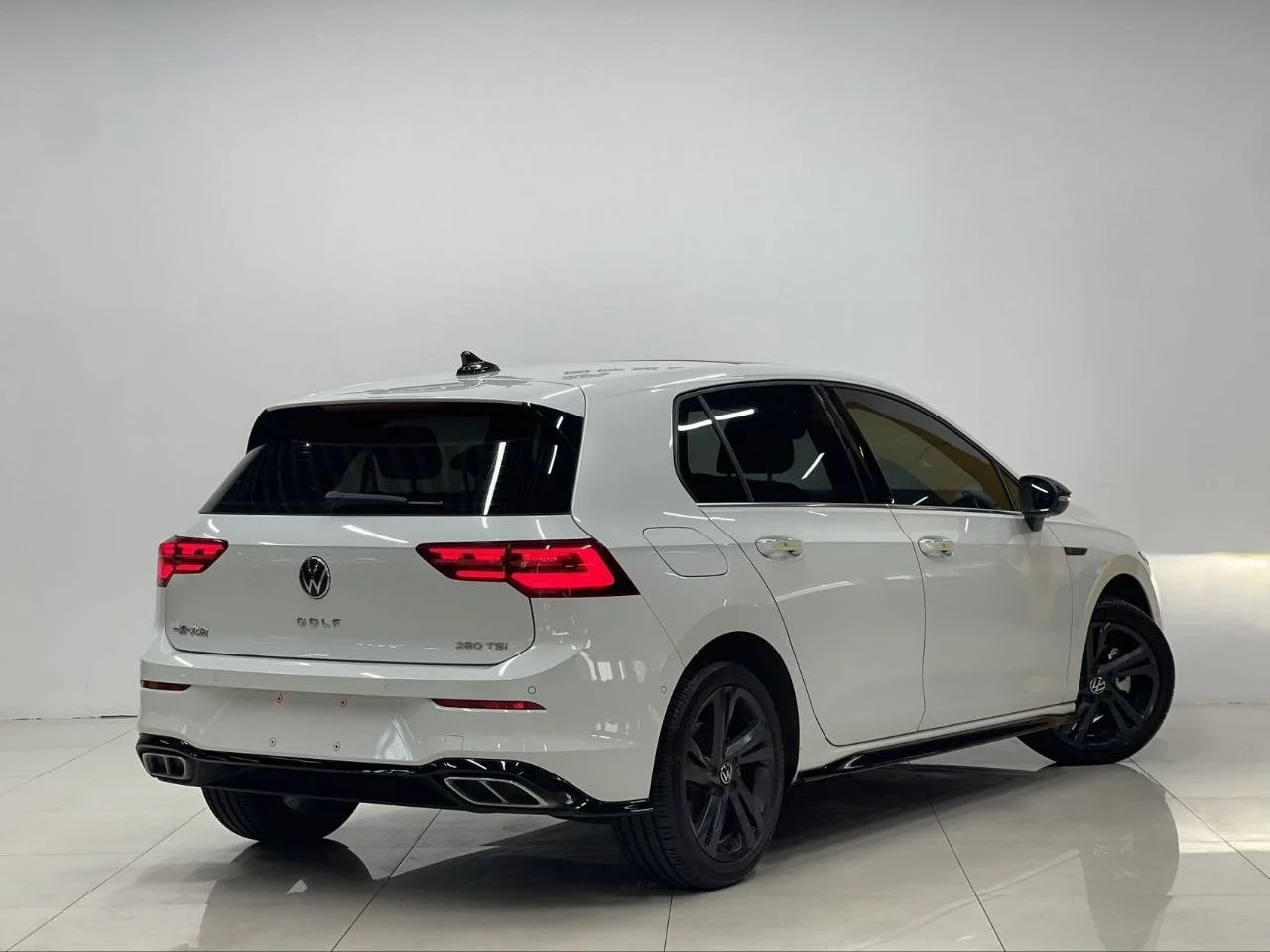 🔥 🔥 Горячее предложение из Китая.‼️‼️  🔥 Volkswagen Golf 8 R-Line 1.4TSI 280TSI 2023 года выпуска - миниатюра 7
