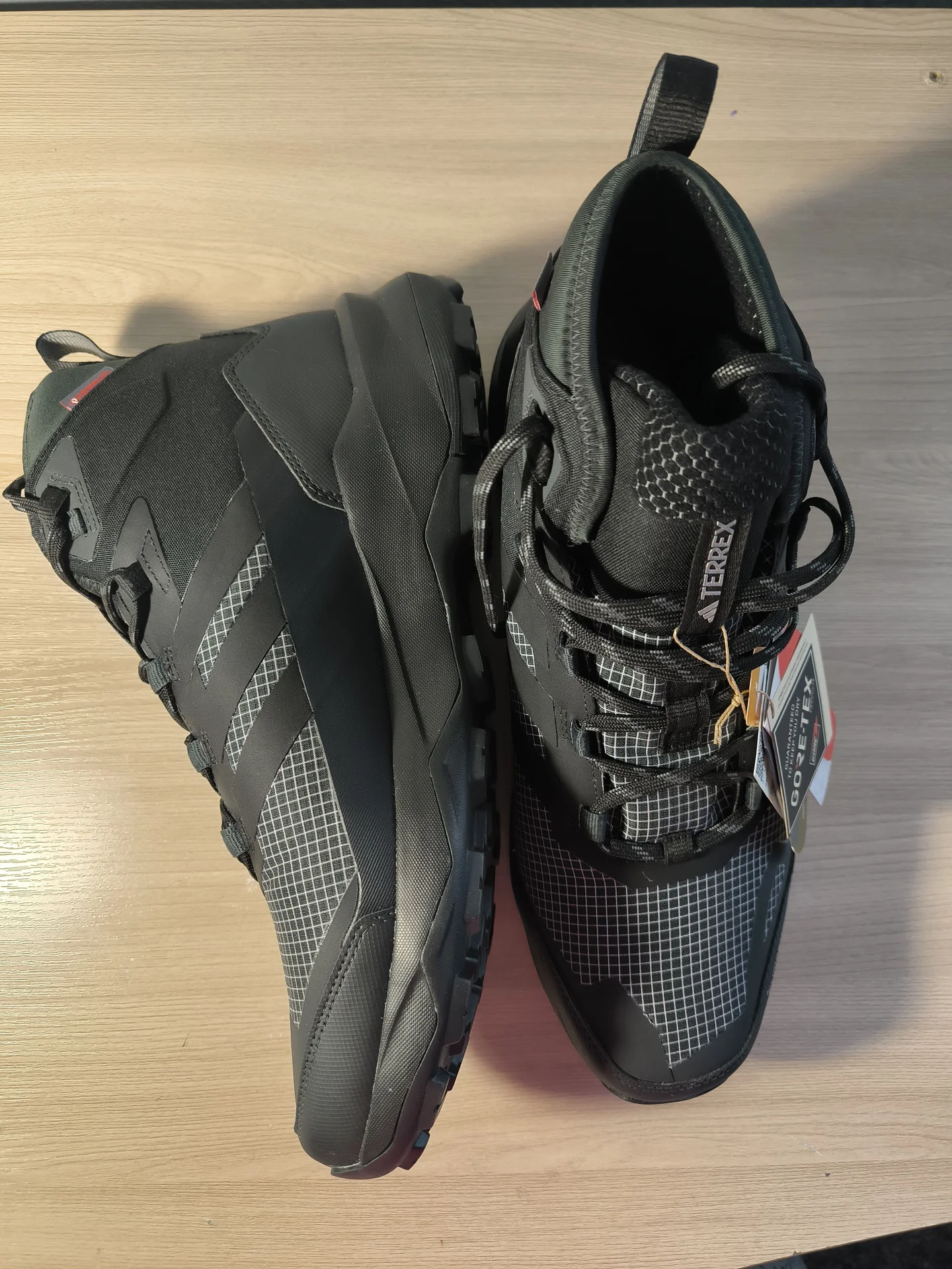 Кроссовки adidas terrex - миниатюра 2