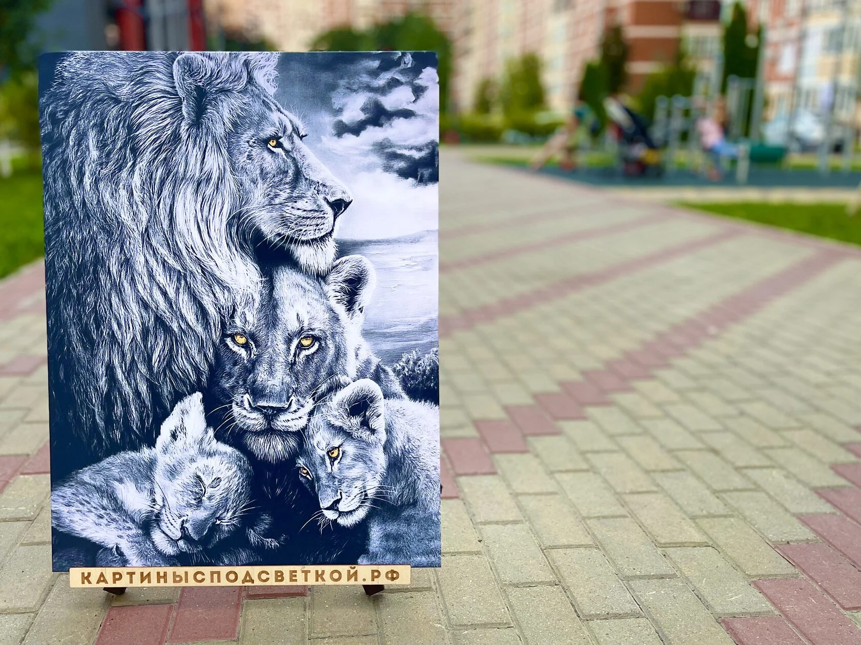Картина с подсветкой "Семья львов" 65x50 см - миниатюра 5