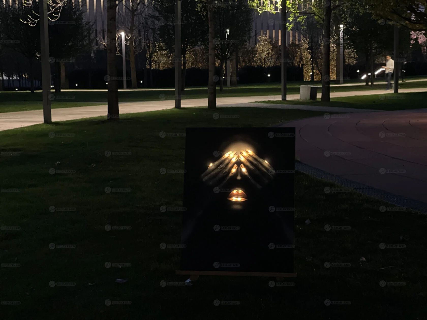 Картина с подсветкой "Магия Золота" 65x50 см - миниатюра 10