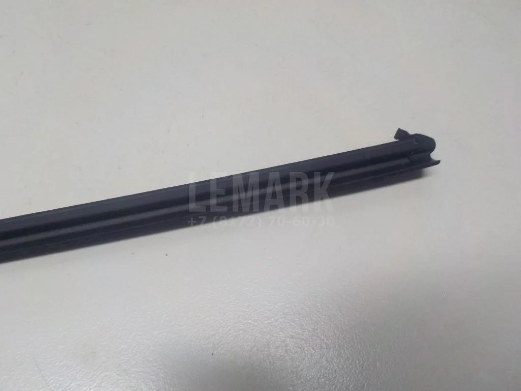 Уплотнитель стекла двери БАИК (BAIC) U5 Plus 2021- - миниатюра 4