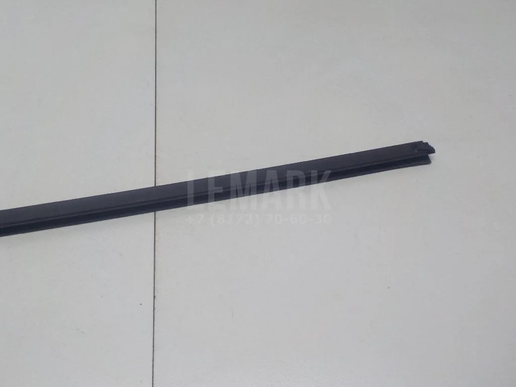 Уплотнитель стекла двери БАИК (BAIC) U5 Plus 2021- - миниатюра 4
