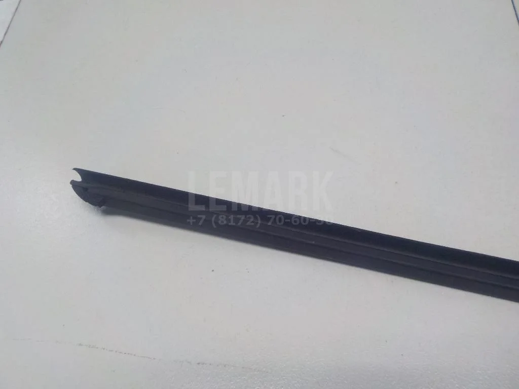Уплотнитель стекла двери БАИК (BAIC) U5 Plus 2021- - миниатюра 5