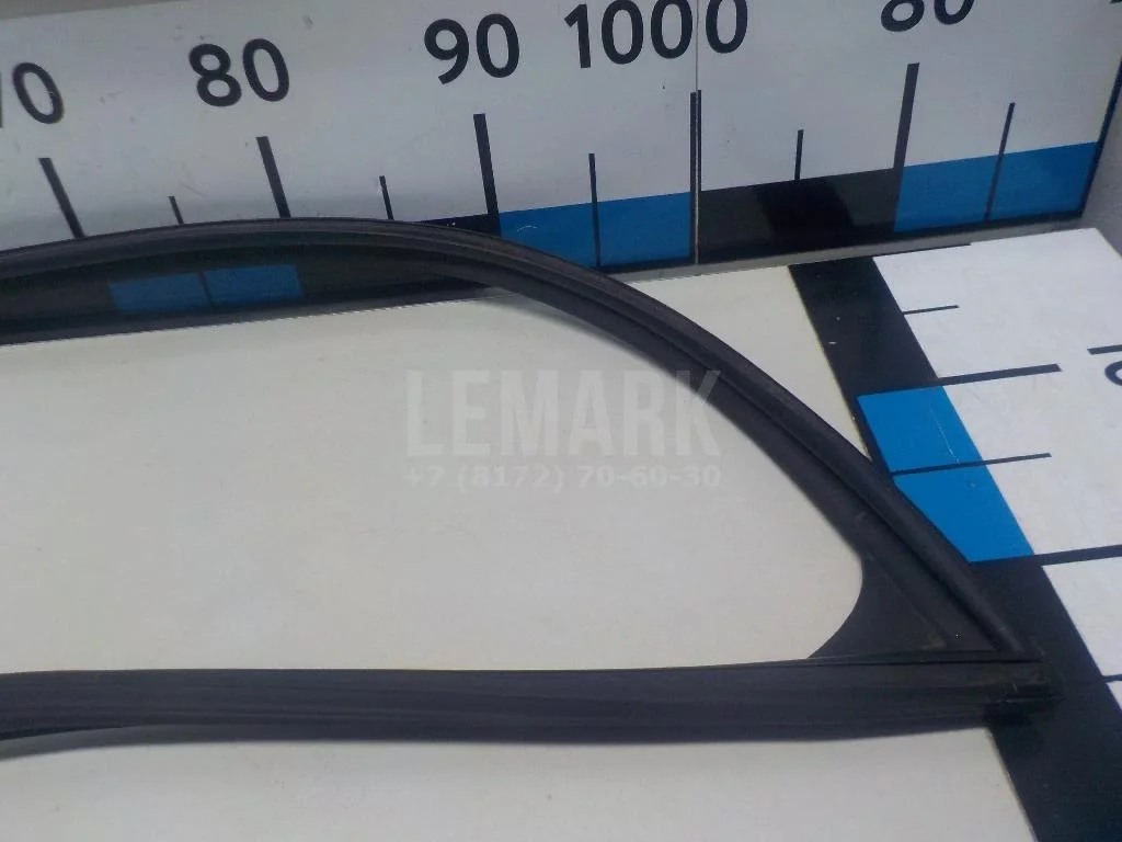 Уплотнитель стекла двери БАИК (BAIC) U5 Plus 2021- - миниатюра 3