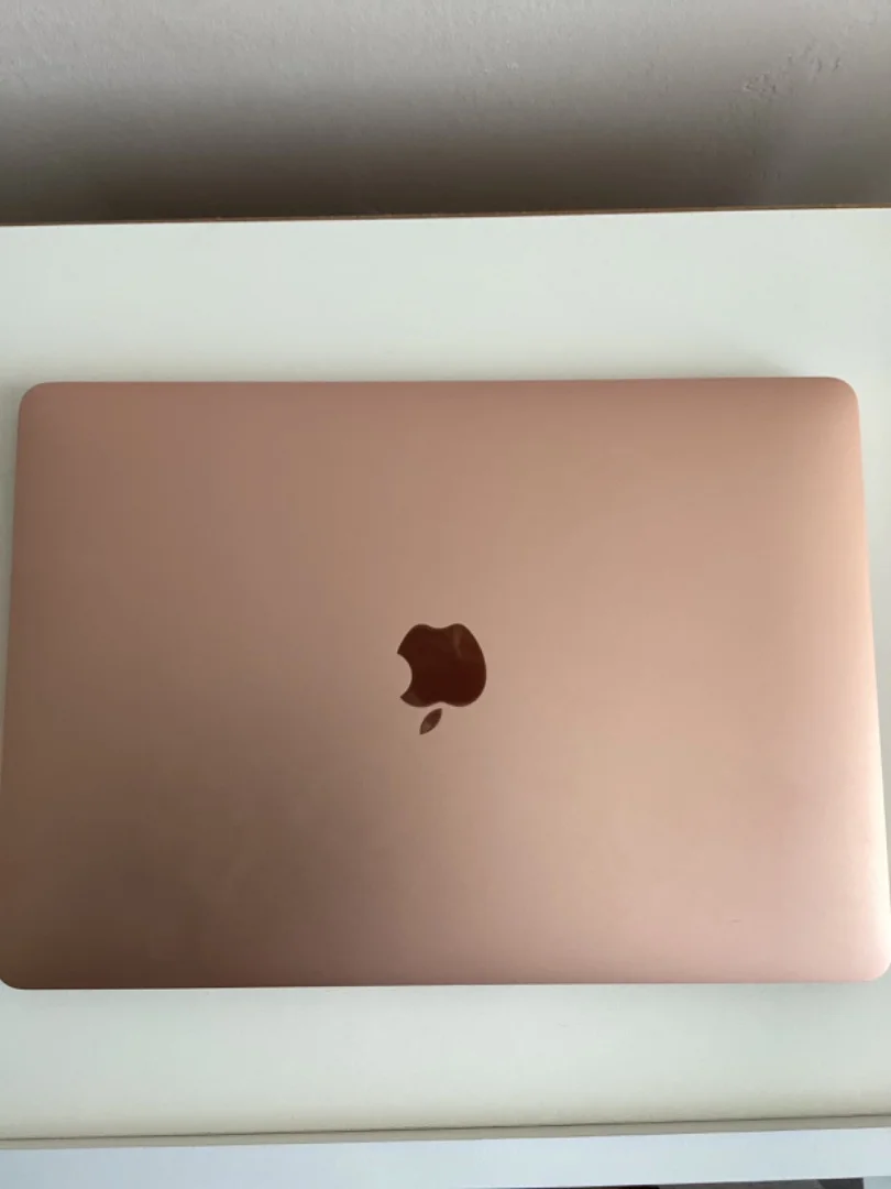 Ноутбук Apple MacBook Air (M1, 2020) 13.3" M1 8/256GB Gold (MGND3PA/A) - миниатюра 3