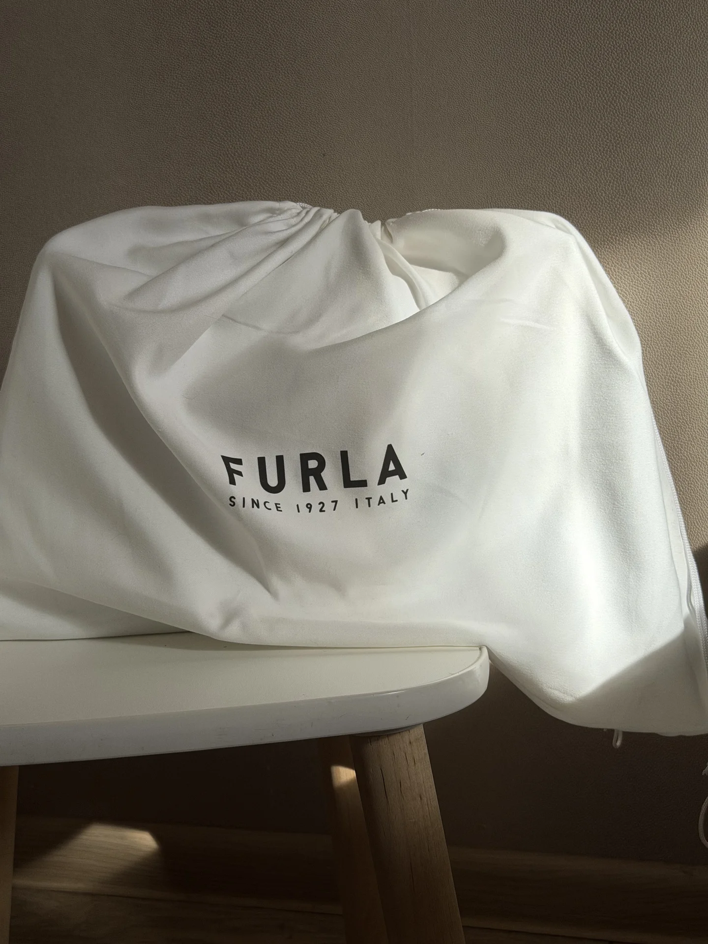 Сумка Furla белая - миниатюра 3