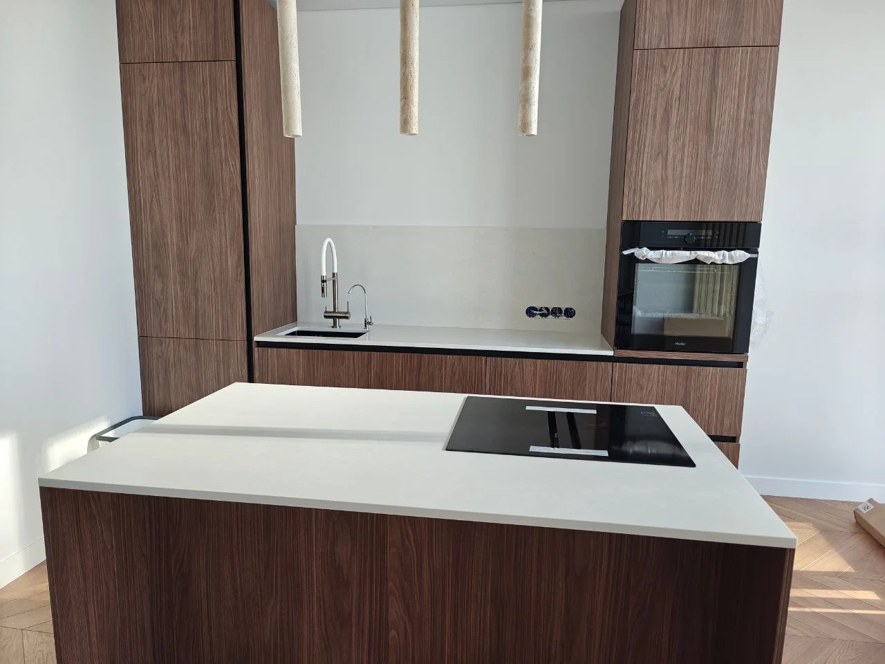Столешница из камня Noblle Quartz