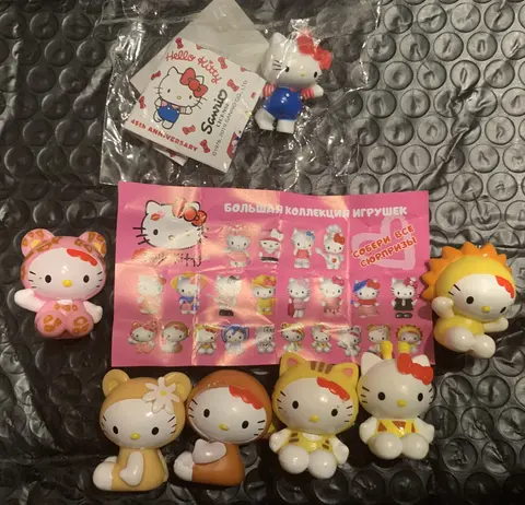 большая коллекция фигурок hello kitty